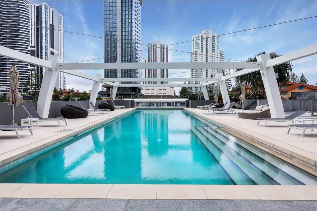 Broadbeach Stunner Modern And Central Guldkusten Exteriör bild